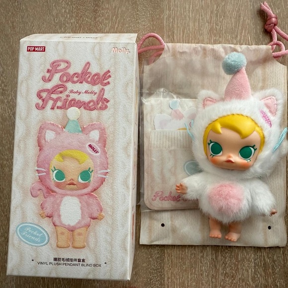 AUTHENTIC Pop Mart Pocket Friends Baby Molly, kennyswork, Pet My Head 🎀 (white) - Picture 1 of 2